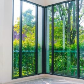 Façade vitrée en acier : quels avantages pour l’architecture contemporaine ?